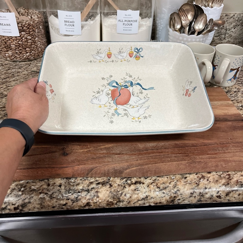 International Stoneware Marmalade baking Dish